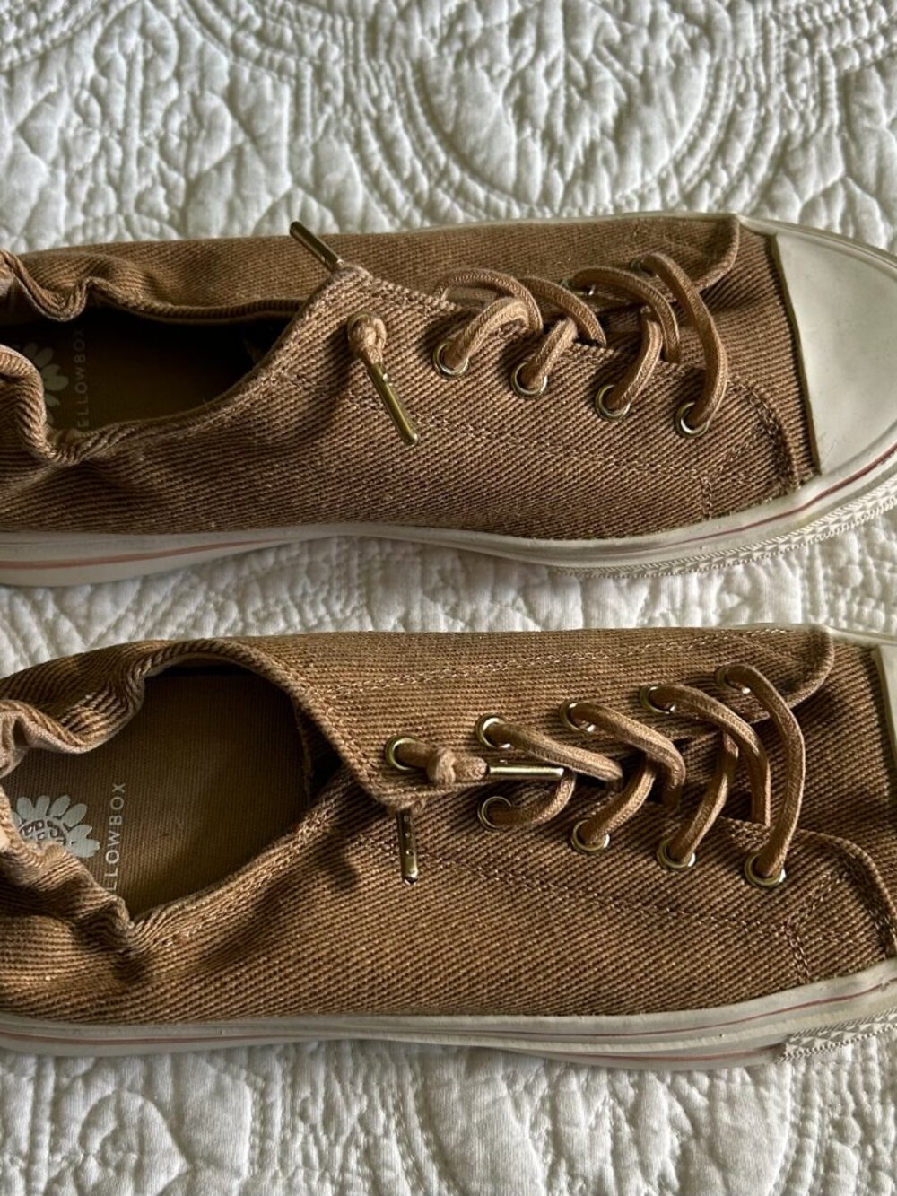 YELLOW BOX SNEAKERS SIZE 9